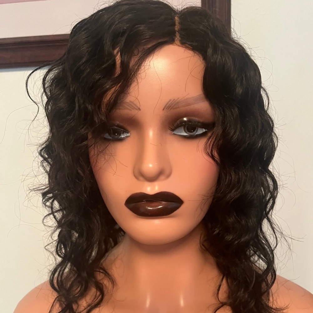 Human Hair Body Wave
Lace Closure
Wig 14 Inch